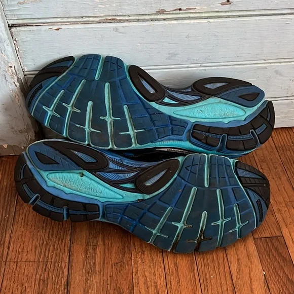 Men’s Saucony Guide Running Sneakers - Picture 8 of 10